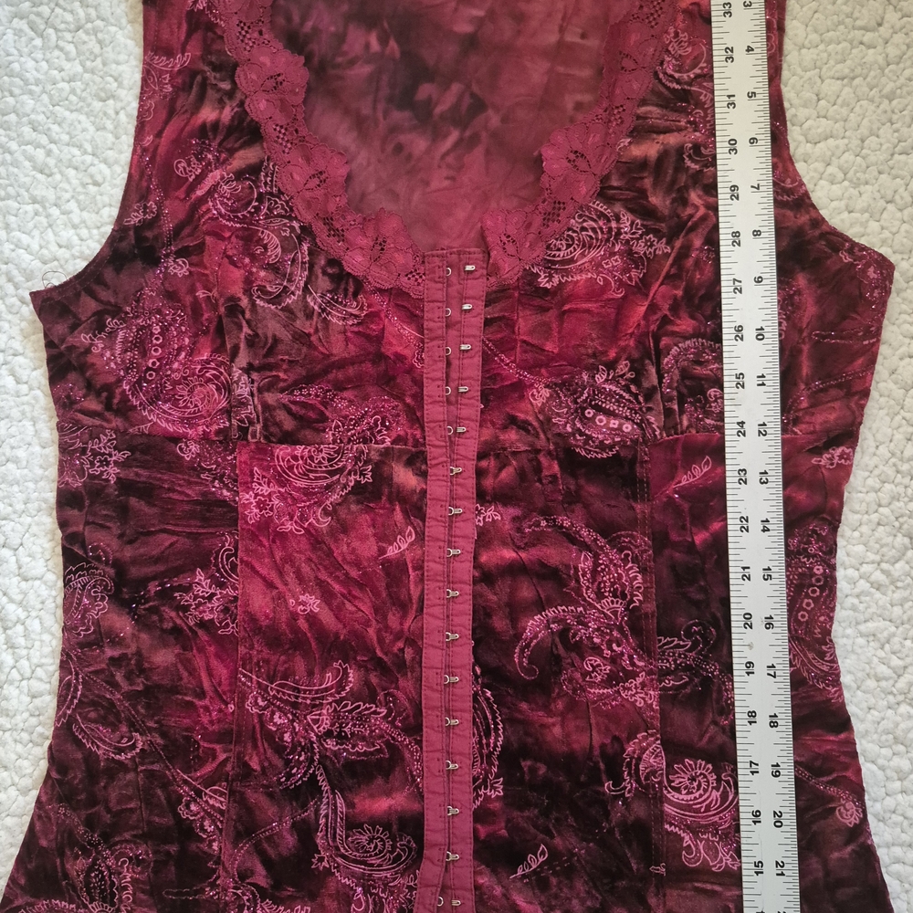 Elegant Paisley Lace Trim Top